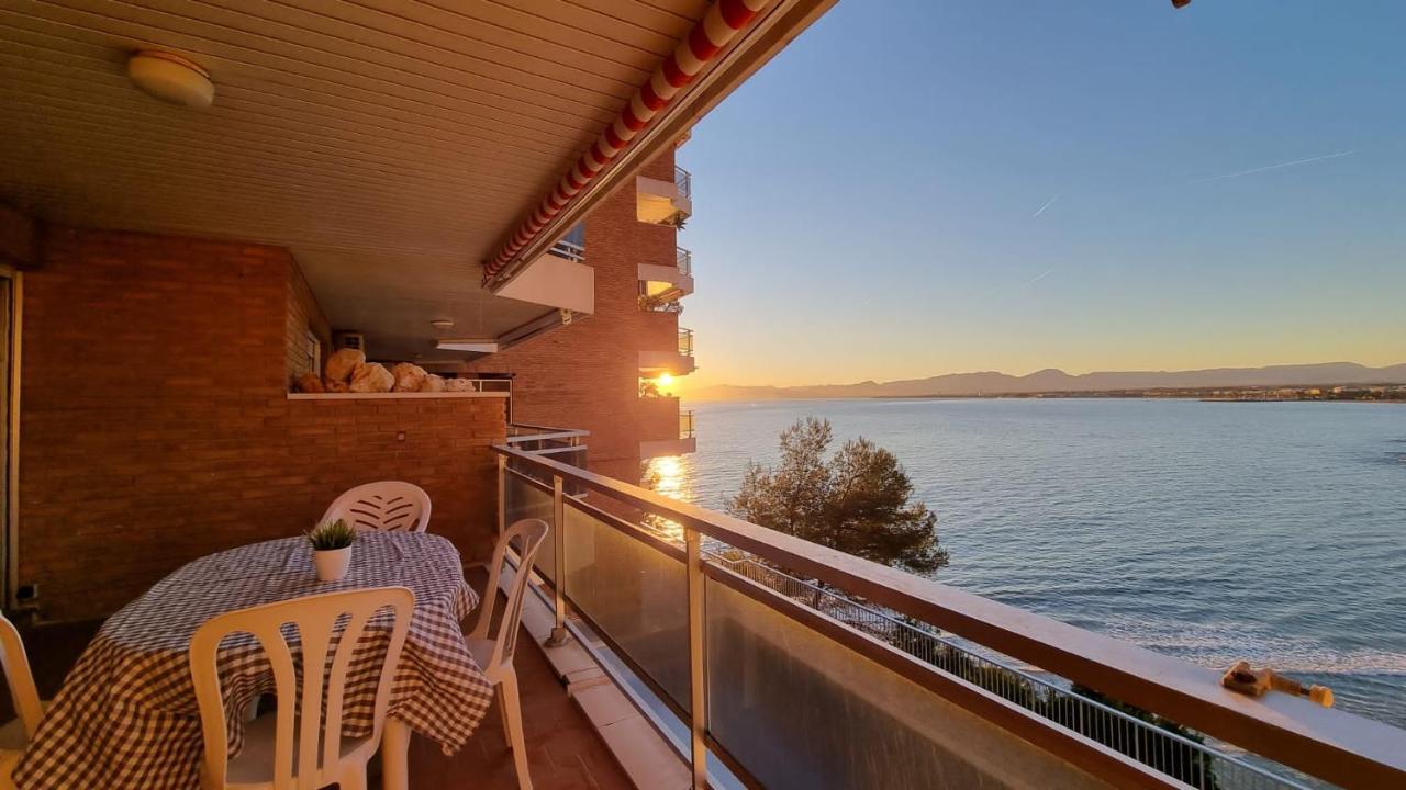 Апартаменты Bahia Mar Салоу Экстерьер фото